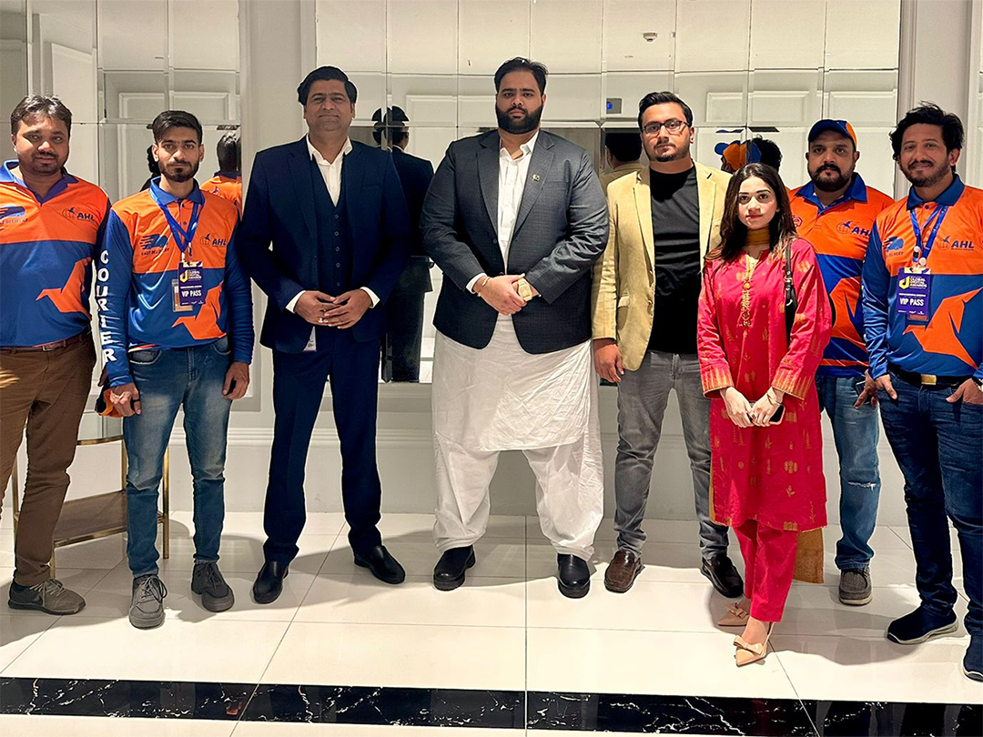 Expands Workforce Flag